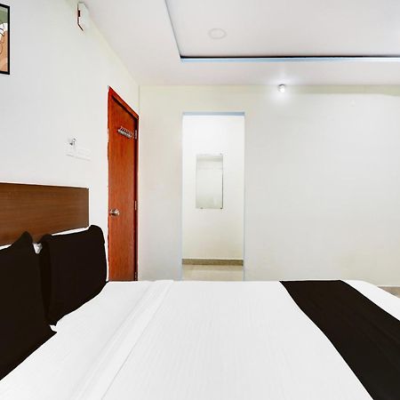 Super Hotel O At Home Hotel Darbar Χιντεραμπάντ Εξωτερικό φωτογραφία