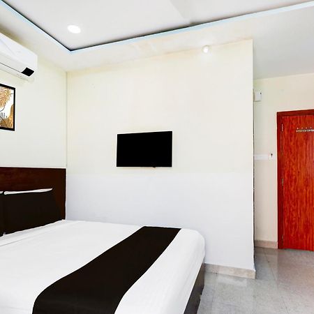 Super Hotel O At Home Hotel Darbar Χιντεραμπάντ Εξωτερικό φωτογραφία