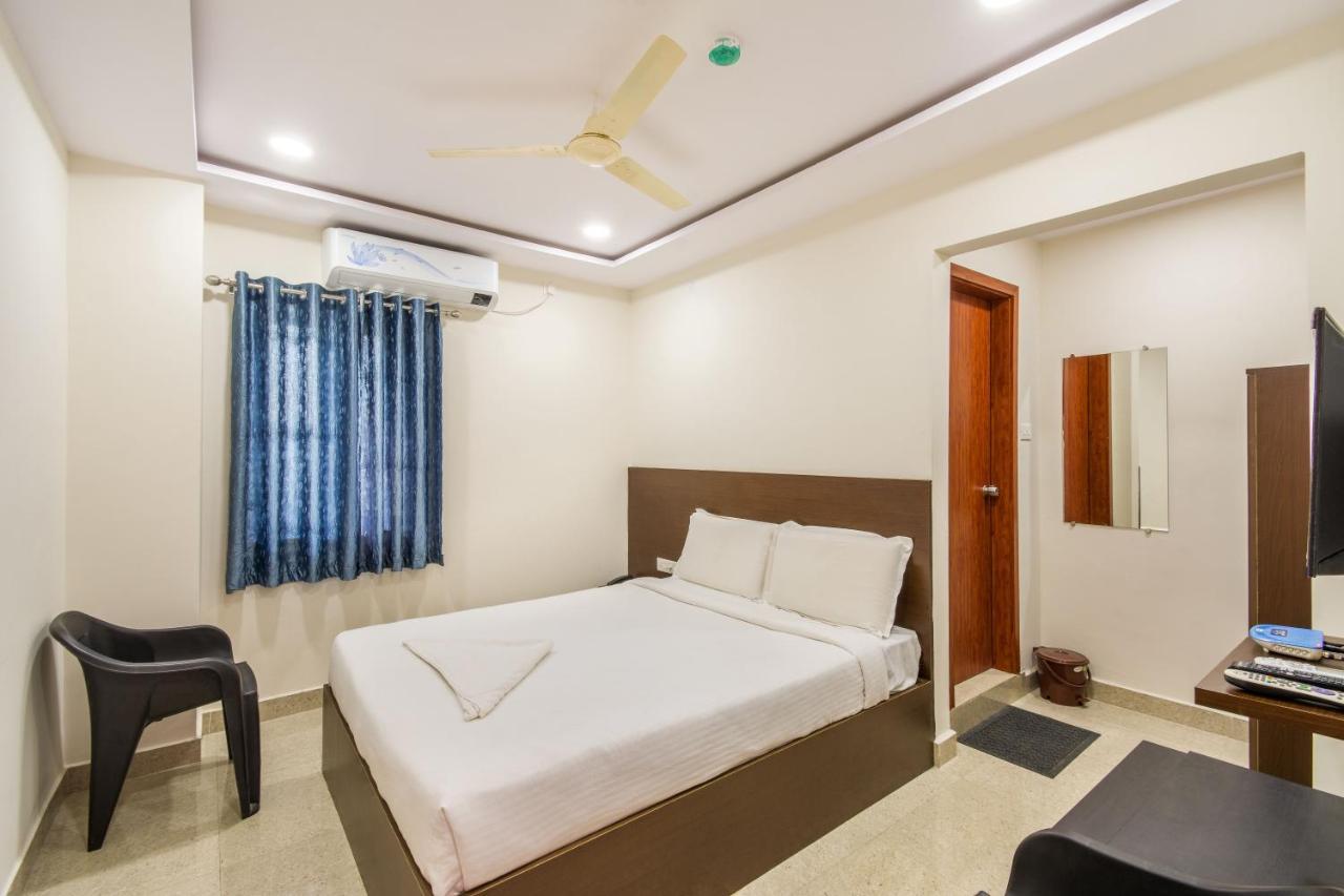 Super Hotel O At Home Hotel Darbar Χιντεραμπάντ Εξωτερικό φωτογραφία