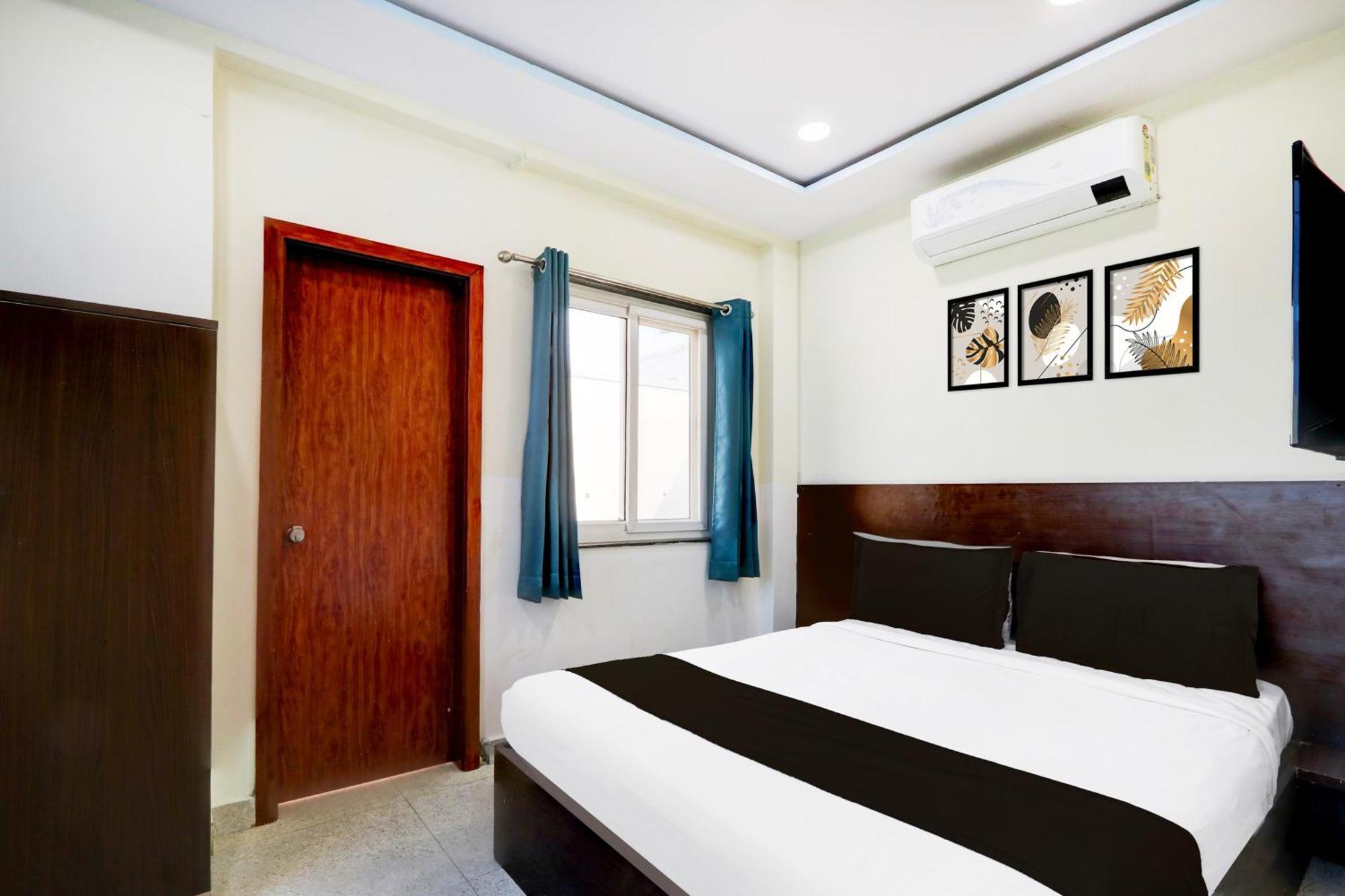 Super Hotel O At Home Hotel Darbar Χιντεραμπάντ Εξωτερικό φωτογραφία