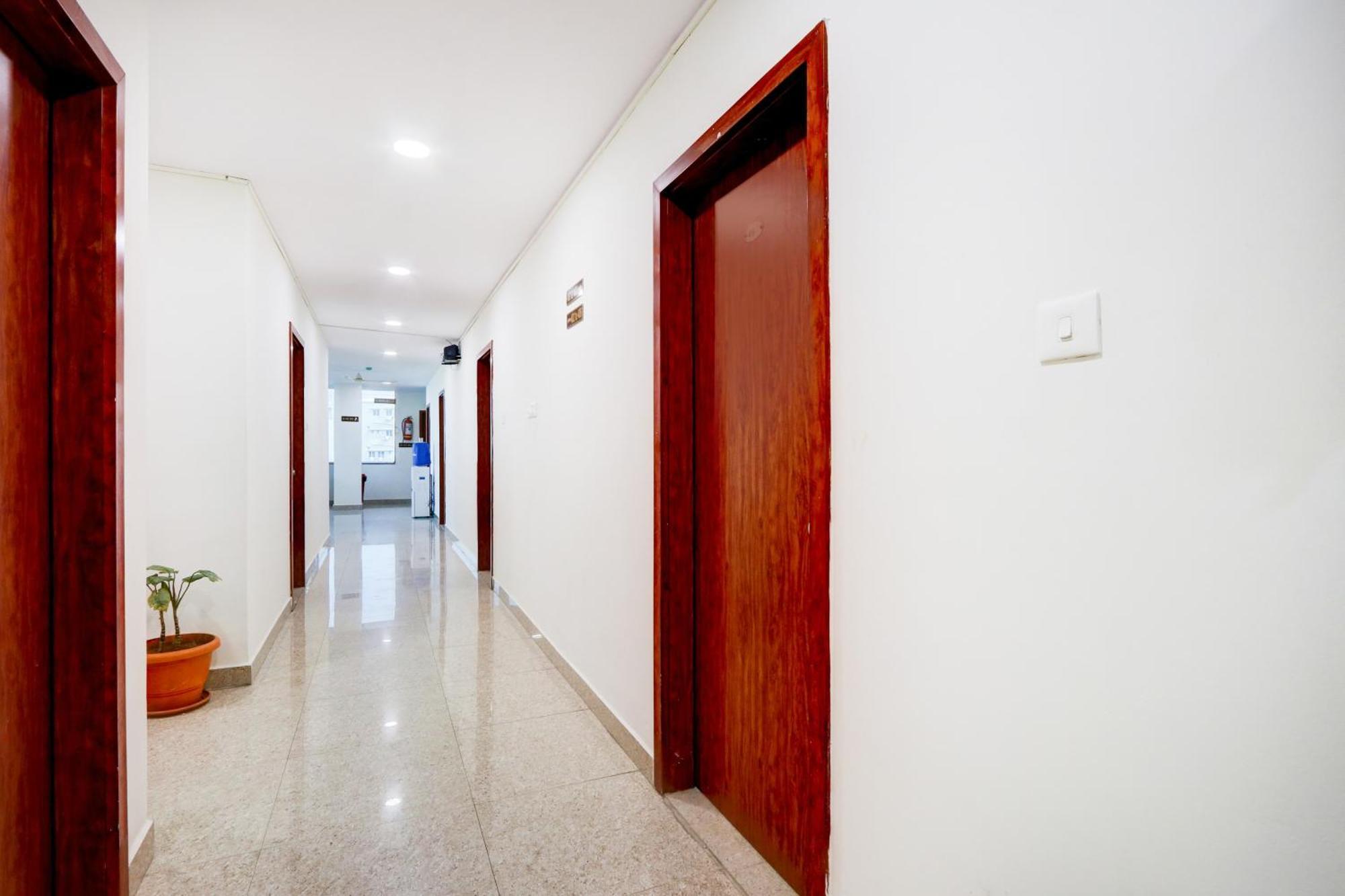 Super Hotel O At Home Hotel Darbar Χιντεραμπάντ Εξωτερικό φωτογραφία