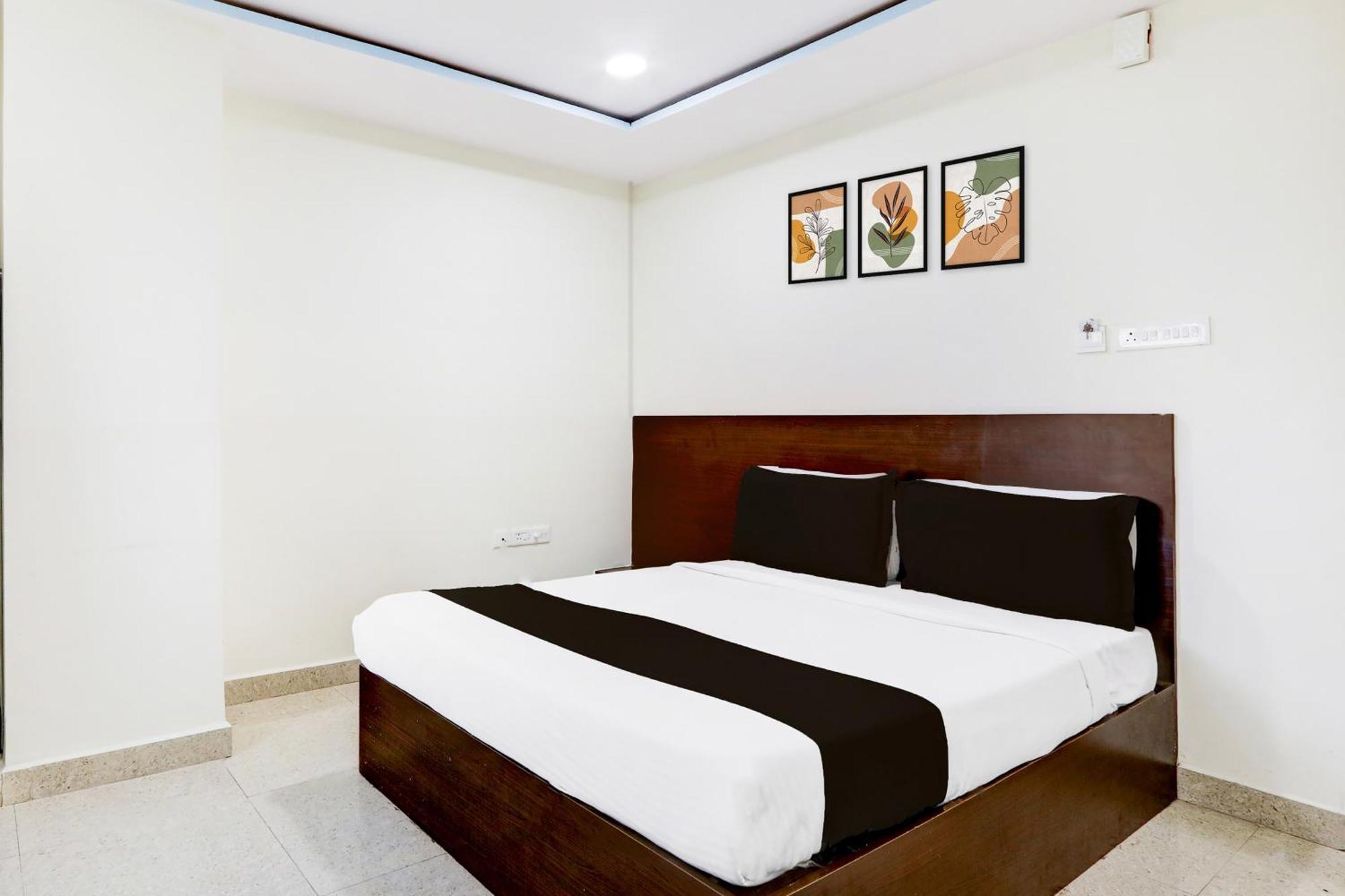 Super Hotel O At Home Hotel Darbar Χιντεραμπάντ Εξωτερικό φωτογραφία