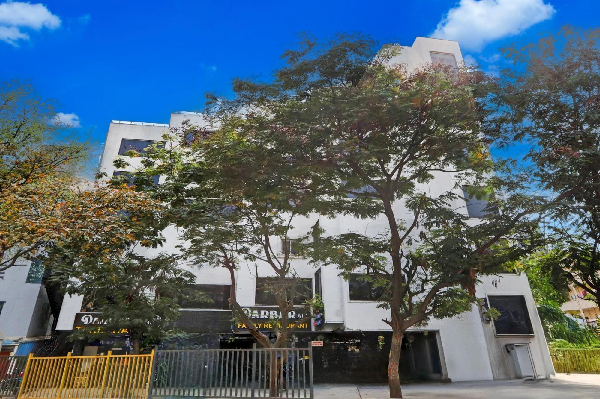 Super Hotel O At Home Hotel Darbar Χιντεραμπάντ Εξωτερικό φωτογραφία